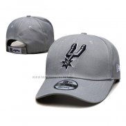 Gorra San Antonio Spurs 9FIFTY Gris