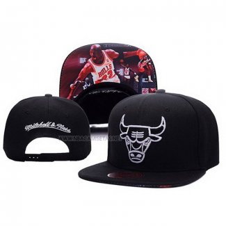 Gorra Chicago Bulls Mitchell & Ness Negro Blanco