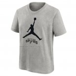 Camiseta Manga Corta San Antonio Spurs Essential Jumpman Gris