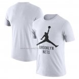 Camiseta Manga Corta Brooklyn Nets Essential Jumpman Blanco