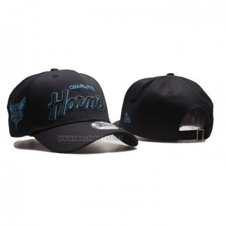 Gorra Charlotte Hornets Adjustable Crosstown Script Hitch Negro