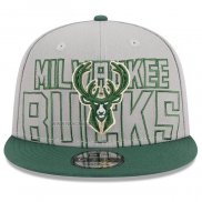 Gorra Milwaukee Bucks 2023 NBA Draft 9FIFTY Snapback Gris Verde